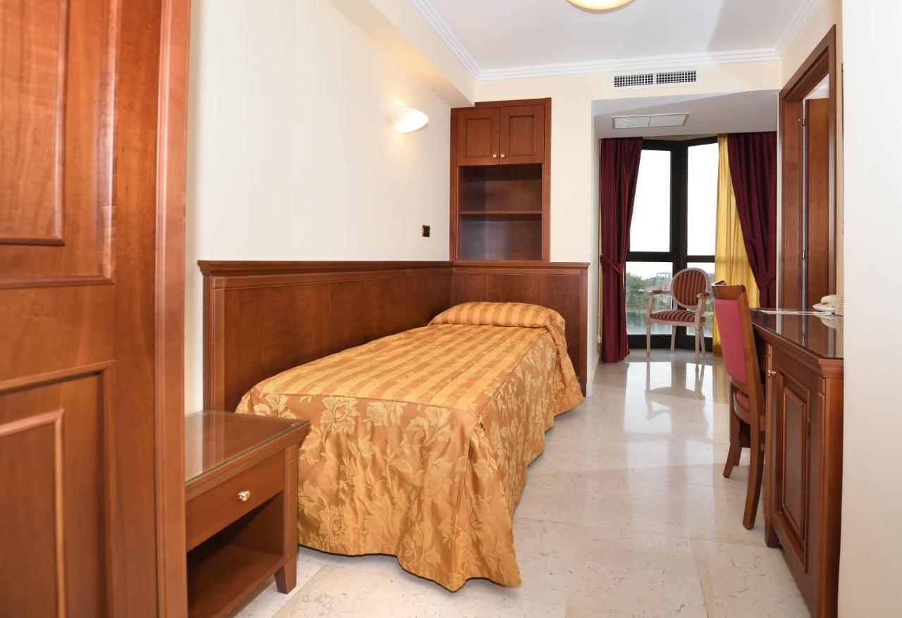 Hotel Ristorante Rossemi San Giovanni Rotondo Ngoại thất bức ảnh