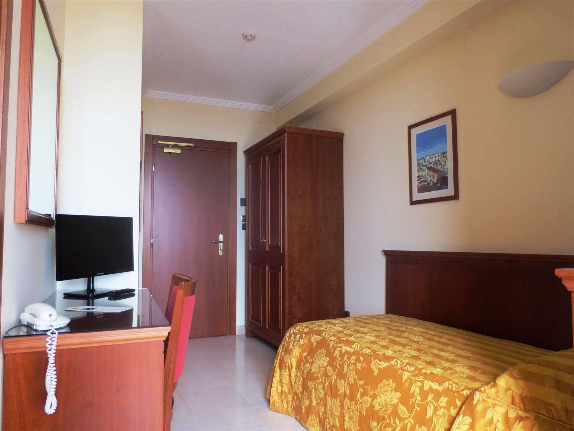 Hotel Ristorante Rossemi San Giovanni Rotondo Ngoại thất bức ảnh