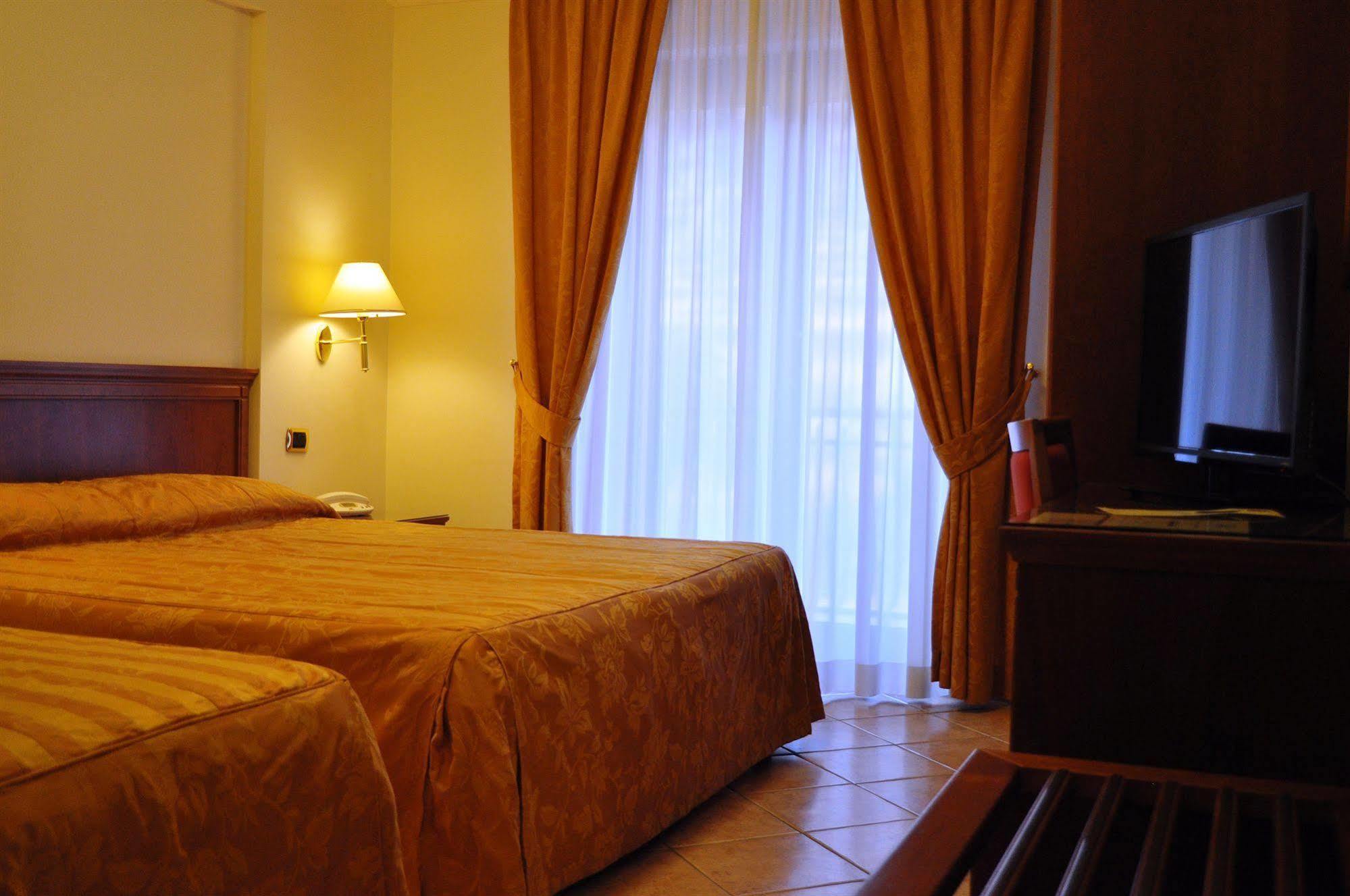 Hotel Ristorante Rossemi San Giovanni Rotondo Ngoại thất bức ảnh