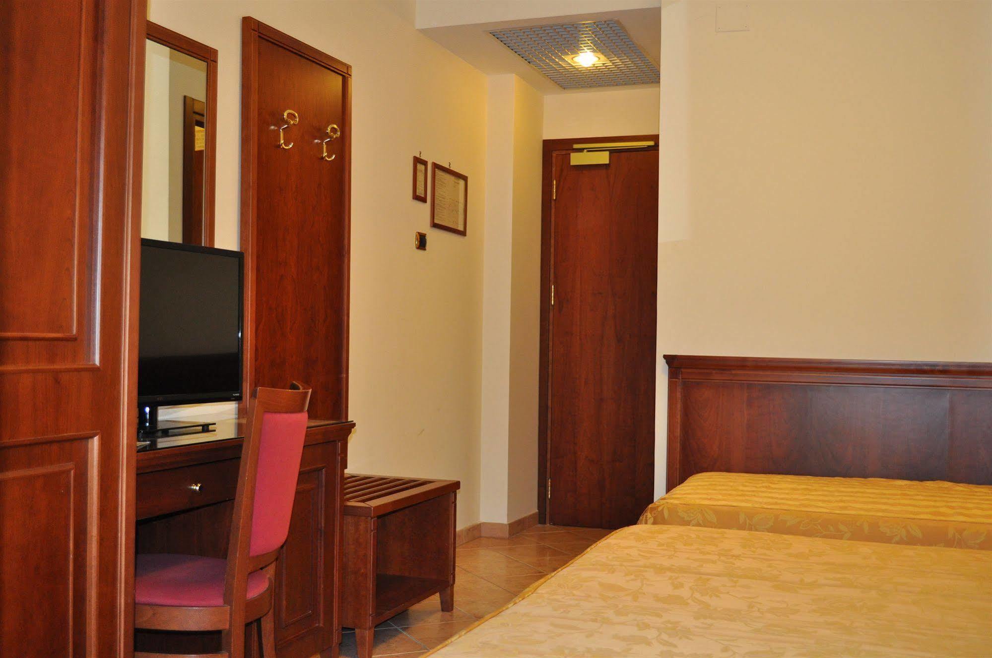 Hotel Ristorante Rossemi San Giovanni Rotondo Ngoại thất bức ảnh