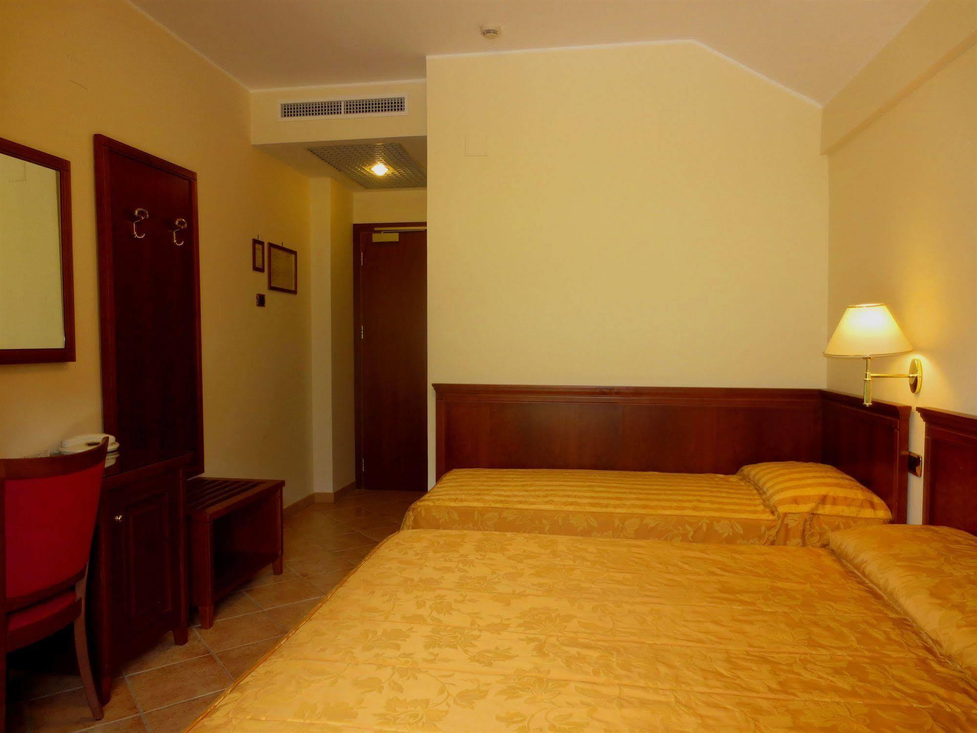 Hotel Ristorante Rossemi San Giovanni Rotondo Ngoại thất bức ảnh